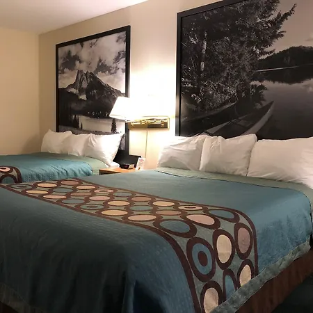 Super 8 By Wyndham Moose Jaw Sk-3