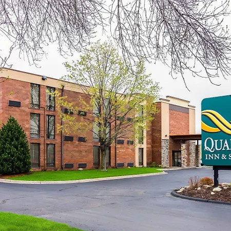 Quality Inn & Suites Arden Hills - Saint Paul North-2