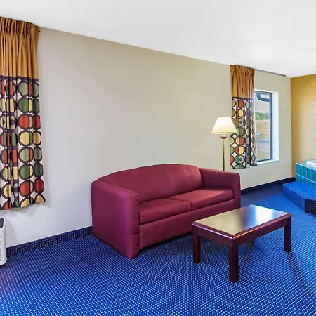 Super 8 By Wyndham Morristown/South-2