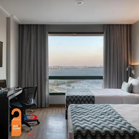 Comfort Suites Vitoria-3