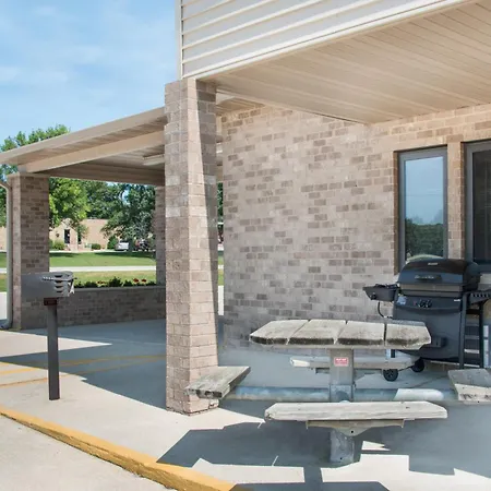 Super 8 By Wyndham Humboldt-3