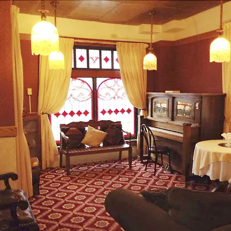 Van Gilder Hotel-3
