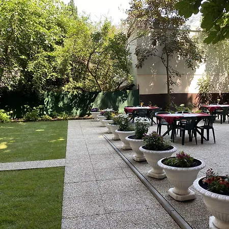 Garten- Und Kunsthotel Gabriel City-3