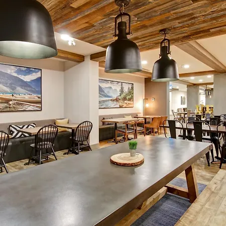 Canalta Lodge Banff-2