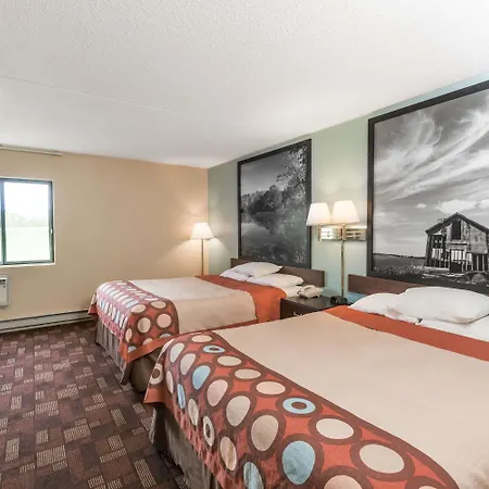 Super 8 By Wyndham Luverne-2