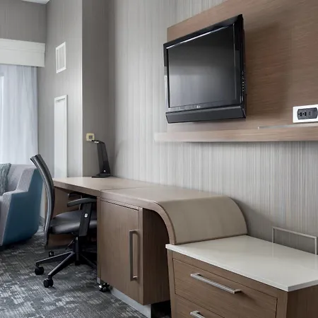 Courtyard By Marriott Newark Elizabeth-2
