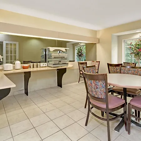 Microtel Inn & Suites By Wyndham Florence/Cincinnati Airpo-3