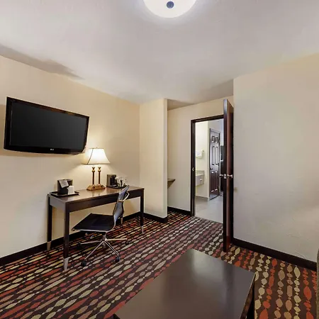 Best Western Greentree Inn & Suites-3