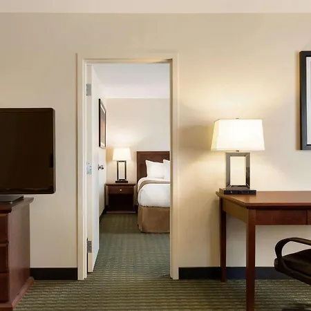 Travelodge Hotel By Wyndham Weyburn-2