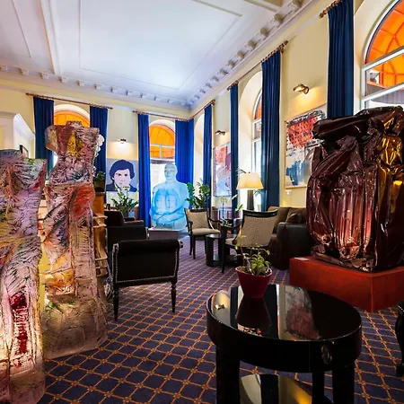 LHotel-2