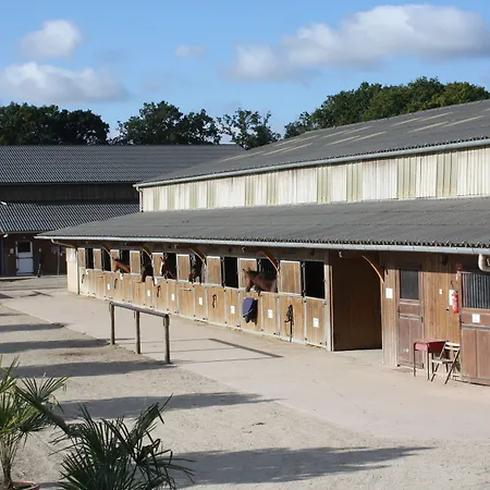 Les Ormes Domaine Et Resort-2