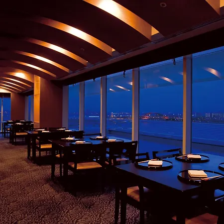 Kobe Meriken Park Oriental Hotel-3