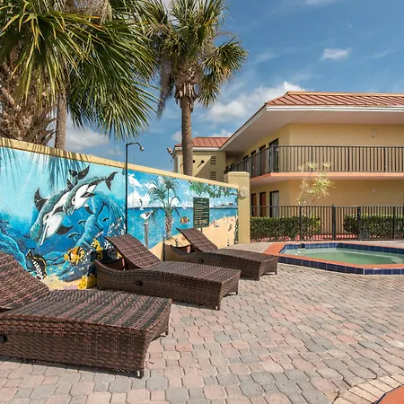 Clarion Inn & Suites Kissimmee-Lake Buena Vista South-2