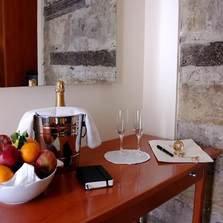 Caravaggio Hotel-2