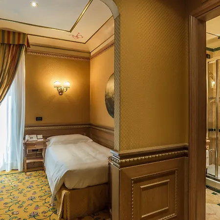 River Palace Hotel-2
