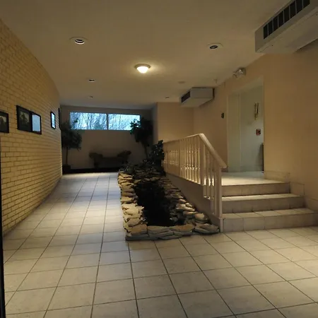 Hillside Inn-2