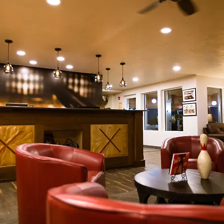 Ten Pin Inn & Suites-3