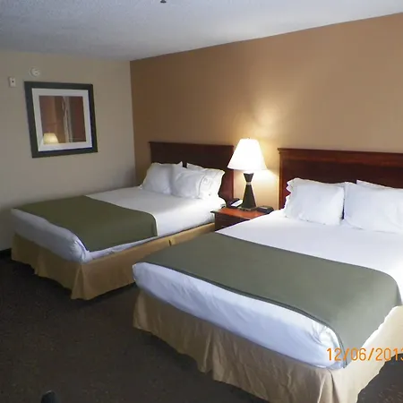 Holiday Inn Express Hotel & Suites Forest By Ihg-2