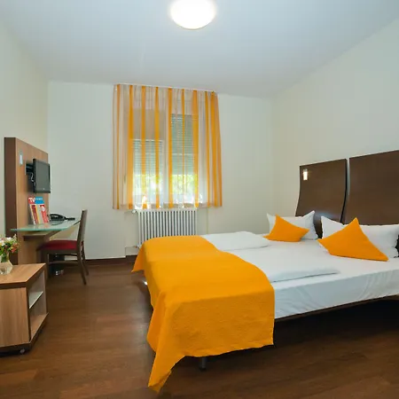 Stadthotel Freiburg Kolping Hotels & Resorts-2