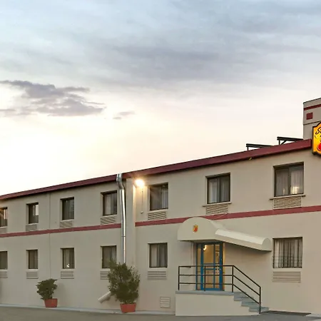 Super 8 By Wyndham Long Island City Lga Hotel-2