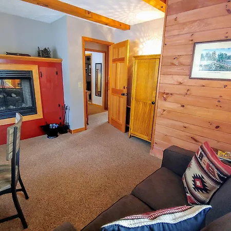 Greenwoods Bed & Breakfast Inn-2