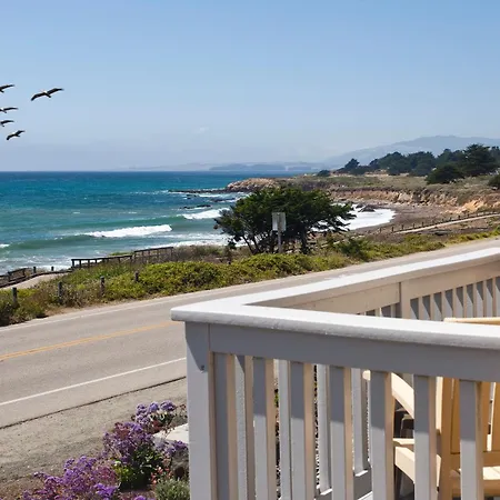 Pelican Inn & Suites-2
