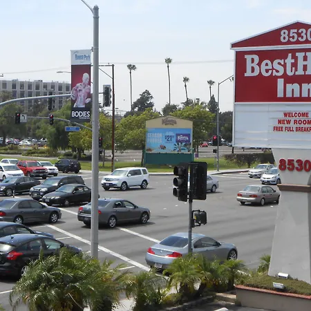Best Inn & Suites-2