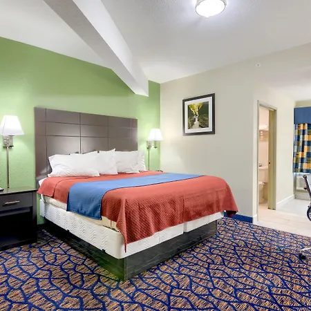 Rodeway Inn & Suites-2