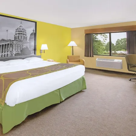 Super 8 By Wyndham Davenport-3