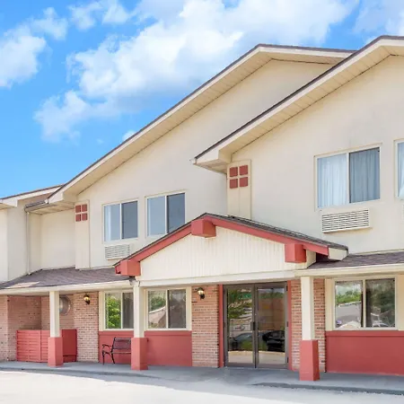 Super 8 By Wyndham Kingston-2