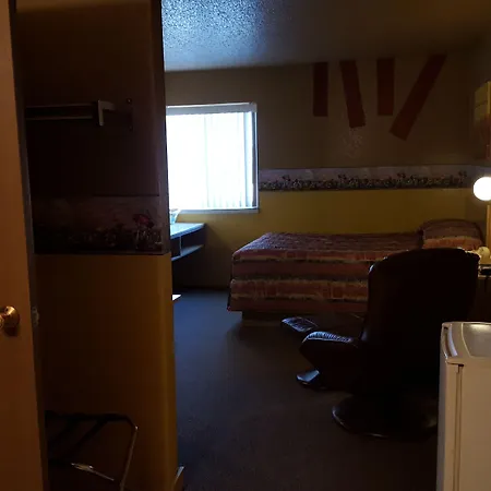 Earth Inn Motel-2