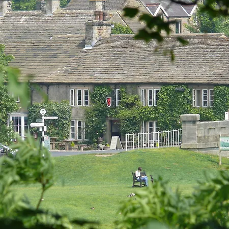 The Red Lion & Manor House-2