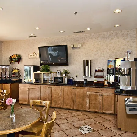 Best Western Club House Inn & Suites-2