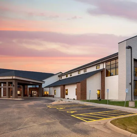 Best Western Watertown Inn & Suites-2