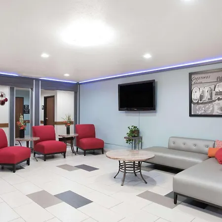 Super 8 By Wyndham Claremore Ok-2