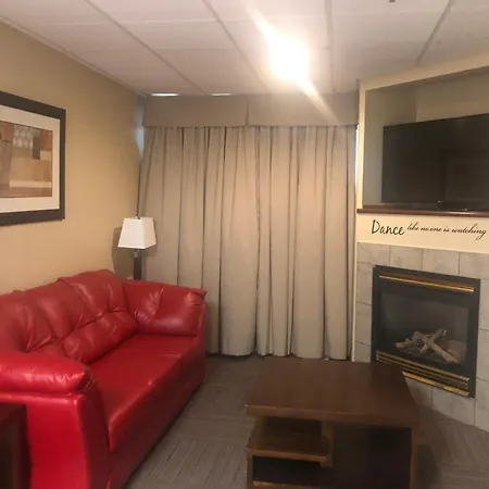 Days Inn By Wyndham Hinton-2