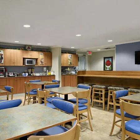 Microtel Inn & Suites By Wyndham Ponchatoula/Hammond-2