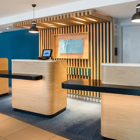 Holiday Inn Express Oxford Kassam Stadium By Ihg-2