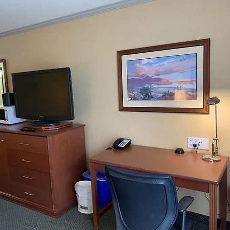 Merit Hotel & Suites-2