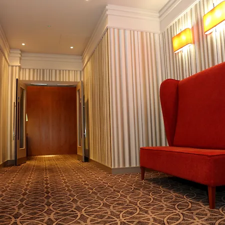 Maldron Hotel Derry-2