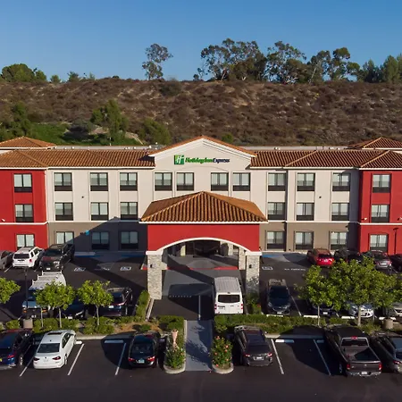 Holiday Inn Express & Suites - Lake Forest By Ihg-3