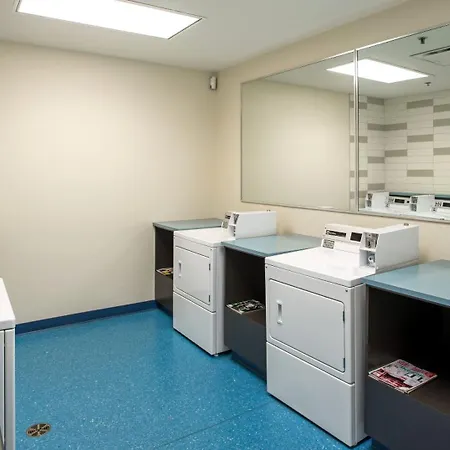 Le Square Phillips Hotel & Suites-2