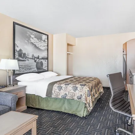 Super 8 By Wyndham Stettler-2