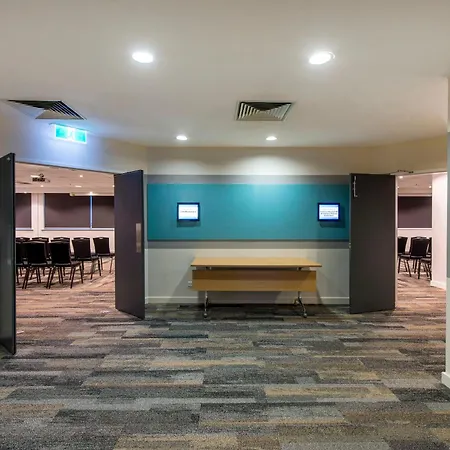 Oaks Perth Hotel-3