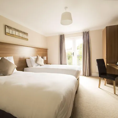 Riverside Hotel-2