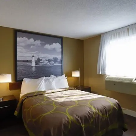 Super 8 By Wyndham Ajax/Toronto On-3