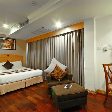 Admiral Suites Bangkok-3