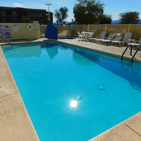 Island Suites-2