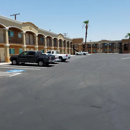 Days Inn By Wyndham El Centro-2