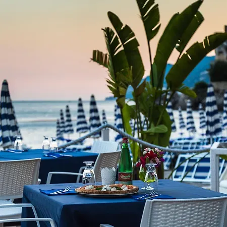 Lloyd'S Baia Hotel-2
